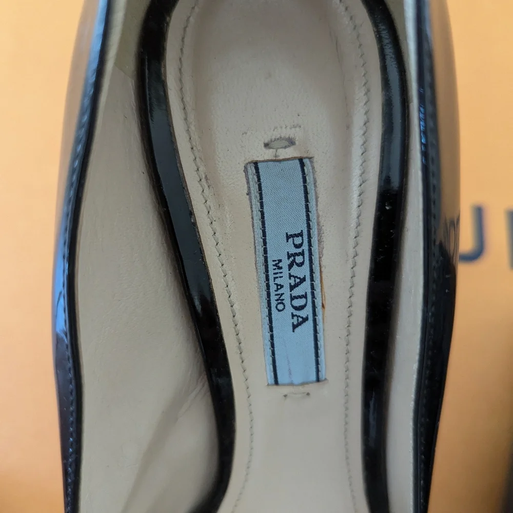 Prada Patent Heels. Excellent Condition. US size 7.5. EU size 38. - Picture 5 of 8